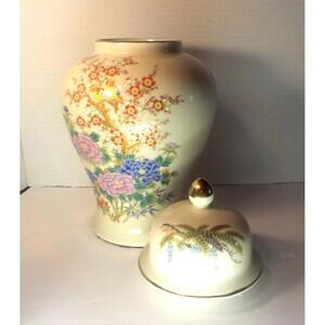 Japanese IMARI Large Temple / Ginger Jar Moriage Satsuma painted Flowers & Birds